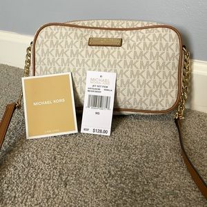 Beautiful MK Vanilla Crossbody - Great Condition with original tags